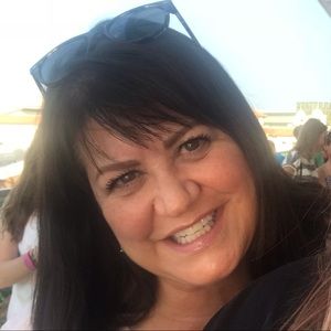 Meet your Posher, Suzanne